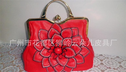 云朵兒皮具 加盟連鎖火爆招商，專業(yè)咨詢助力創(chuàng)業(yè)夢想